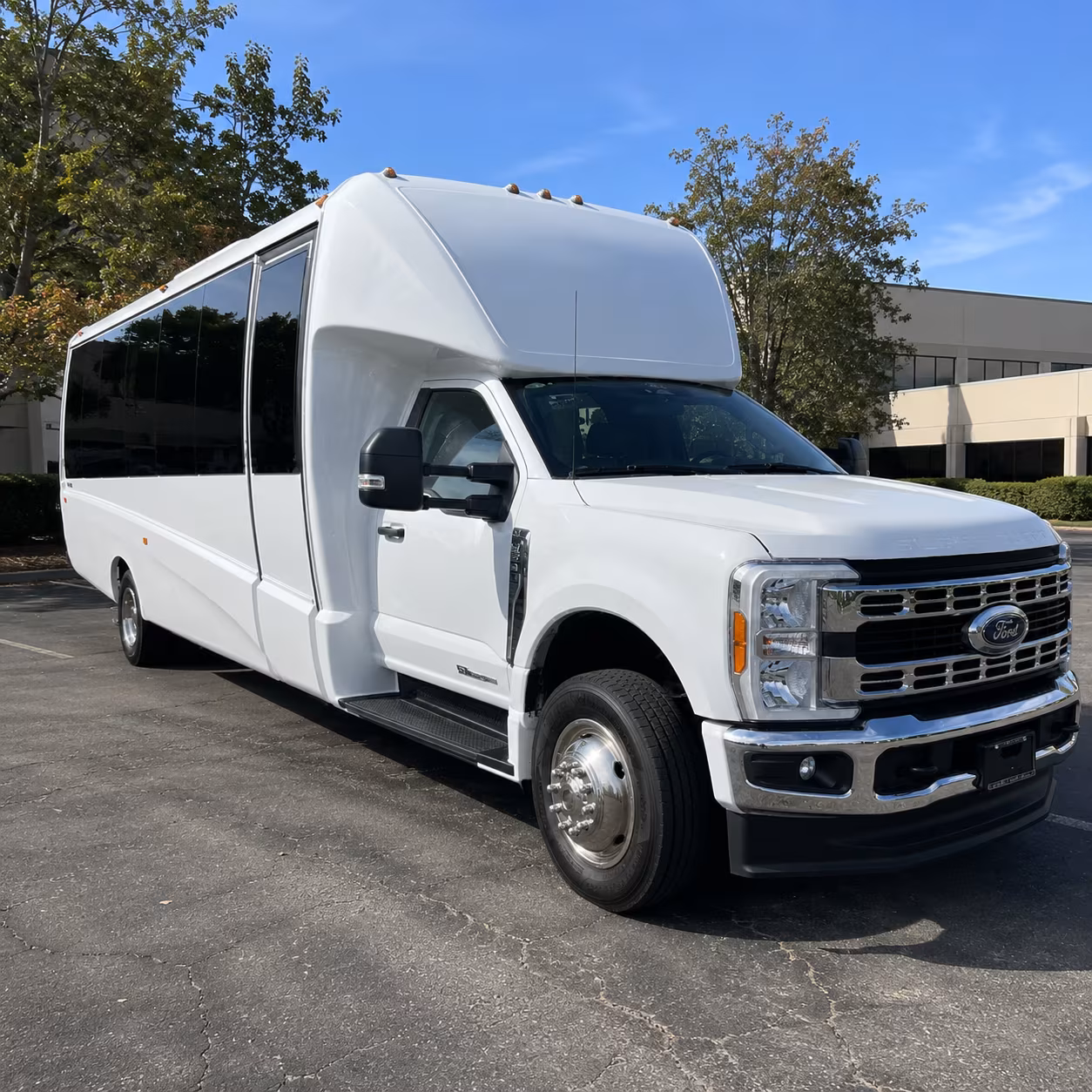 find and book transportation for your next airport transfer 3