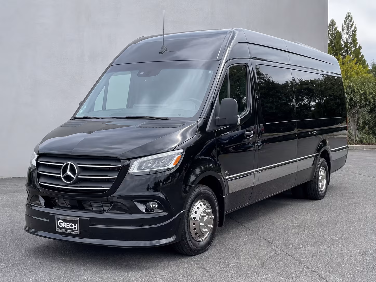 find and book transportation for your next bachelor or bachelorette party 4
