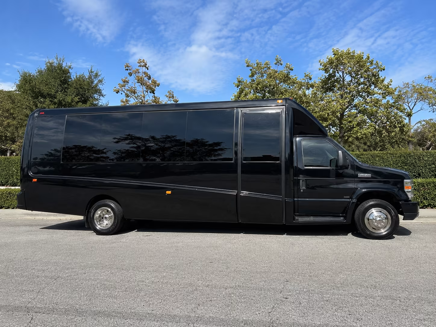 find and book transportation for your next prom 4