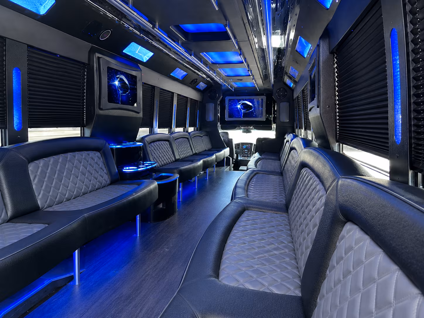 why rent using renominibuscompany com 2